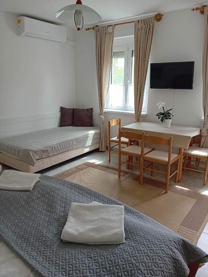 Bed and Breakfast Szentesi Panzio Фертёракош Экстерьер фото